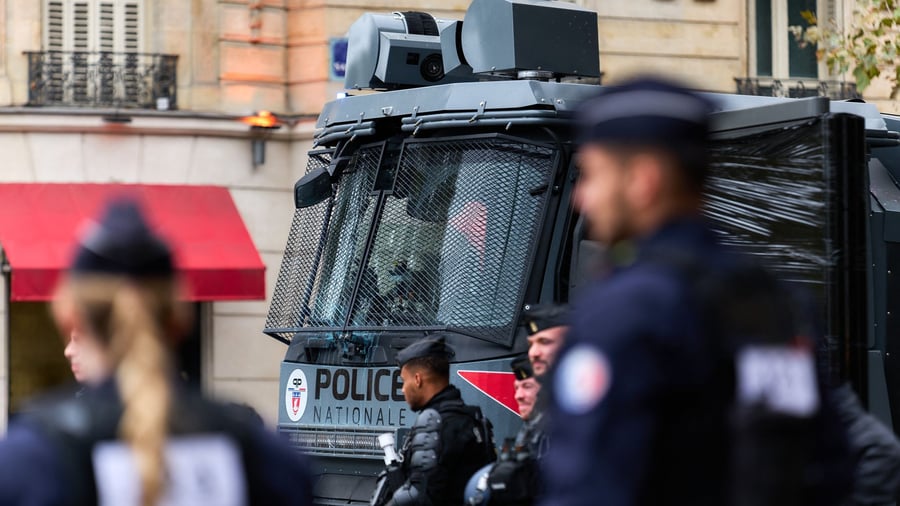 Demonstrationen: Viele Kontrollen zu Beginn von Protesttag in Frankreich