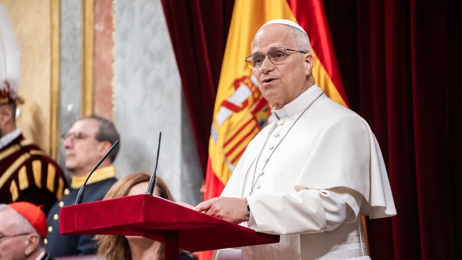 Im spanischen Parlament: Papst Leo warnt vor Aufrüstung und 