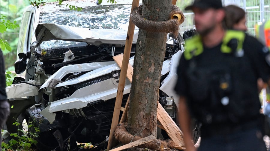 CSD Berlin: Auto rast in Menschenmenge: Verdächtiger war der Polizei bekannt und saß bis Mai in Jugendhaft