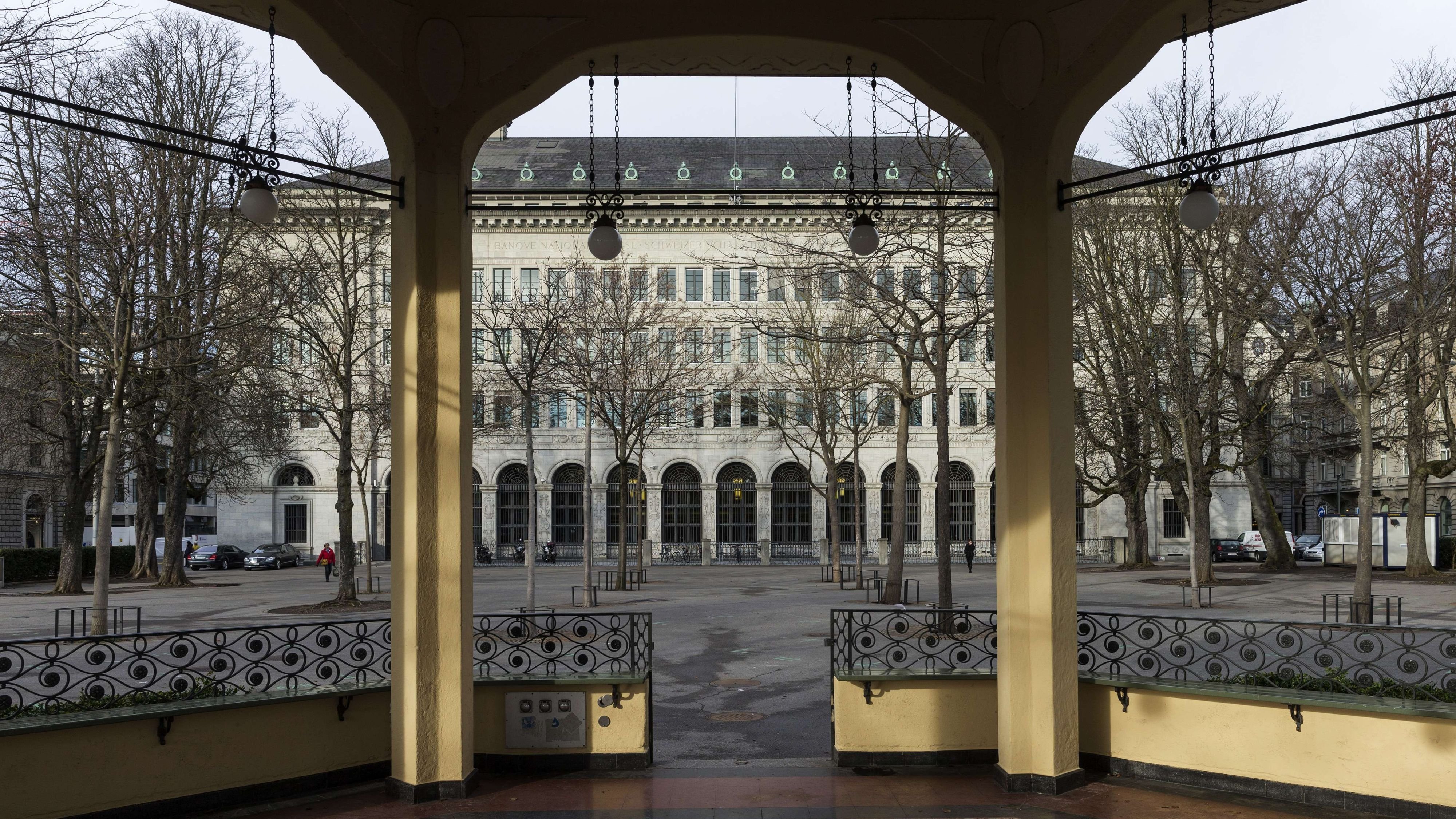 Schweiz: SNB lässt Leitzins bei null – Erhöhte Bereitschaft am Devisenmarkt