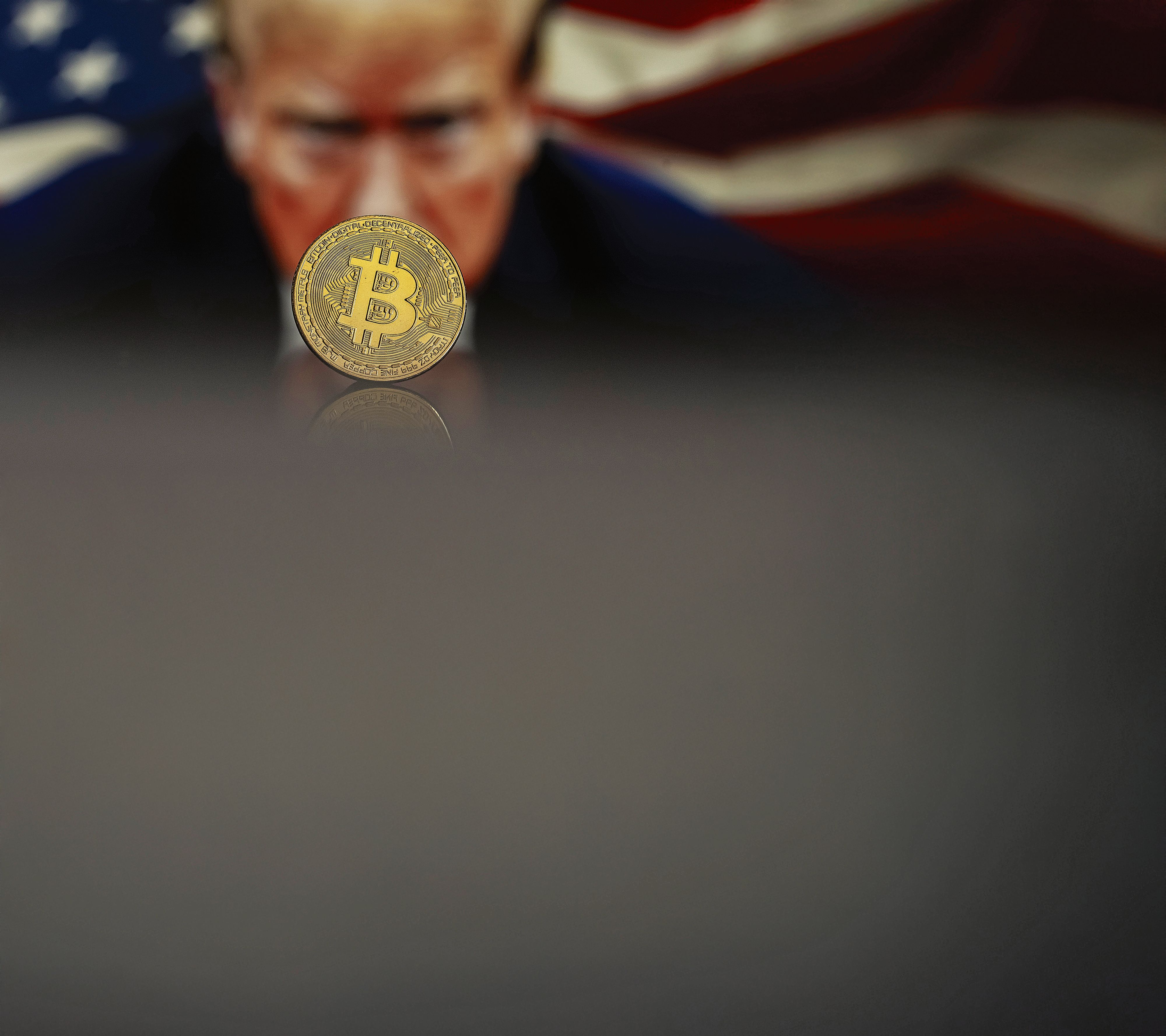 Bitcoin: Trump schafft strategische Krypto-Reserven — Kurse fallen trotzdem