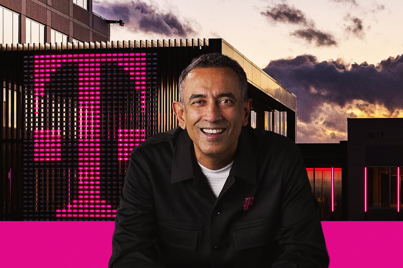Telekommunikation: Aktionäre wehren sich gegen Gehaltspaket der T-Mobile-Chefs