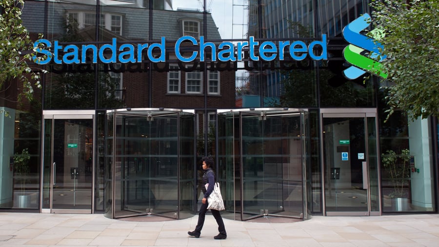 Iran-Krieg: Standard Chartered evakuiert offenbar Mitarbeiter aus Dubai