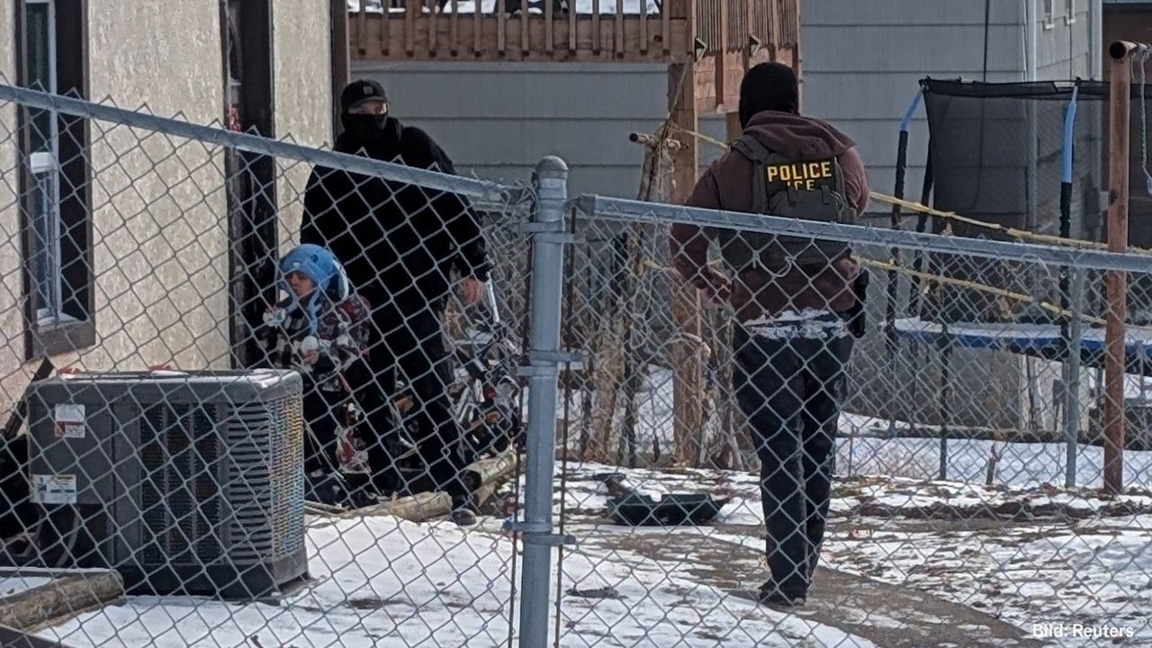 ICE nimmt f&uuml;nfj&auml;hriges Kind bei Razzia in Gewahrsam