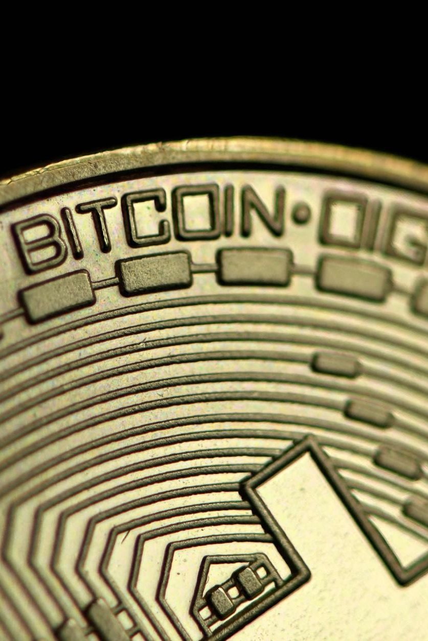 Bitcoin-Kurs stürzt zwischenzeitlich auf fast 30.000 Dollar ab