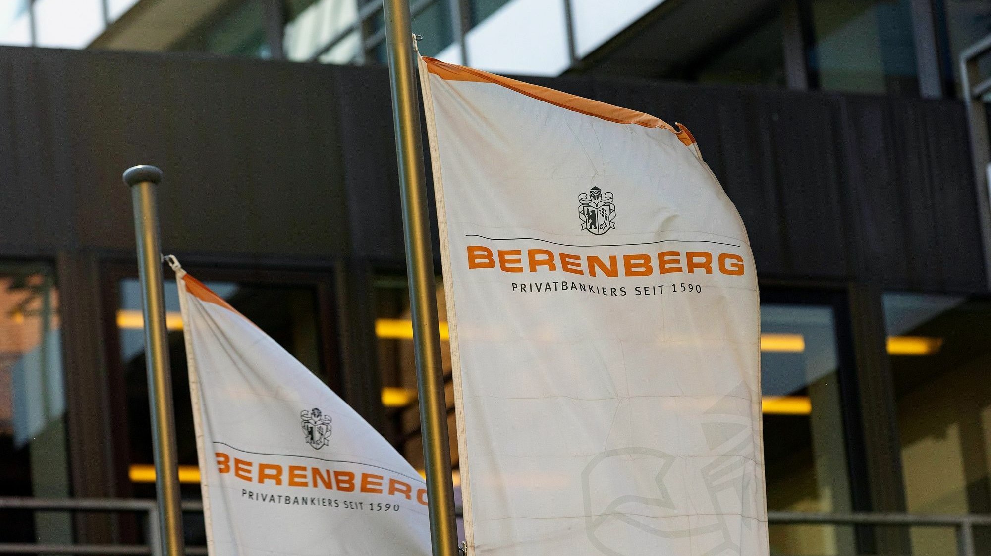 Berenberg Bank: Beispielloser Vorgang: Bafin tauscht komplette Geschäftsführung der Berenberg Bank aus