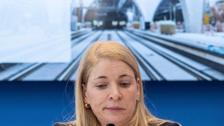 Deutsche Bahn: Bahnchefin rügt Leistungsmängel im Management