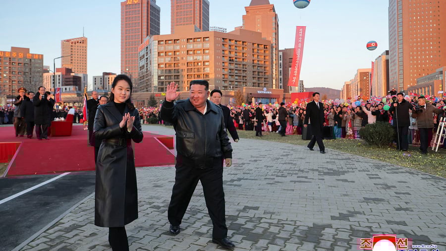 Diktator: Kim Jong-un macht seine 13-jährige Tochter in Nordkorea zum Star