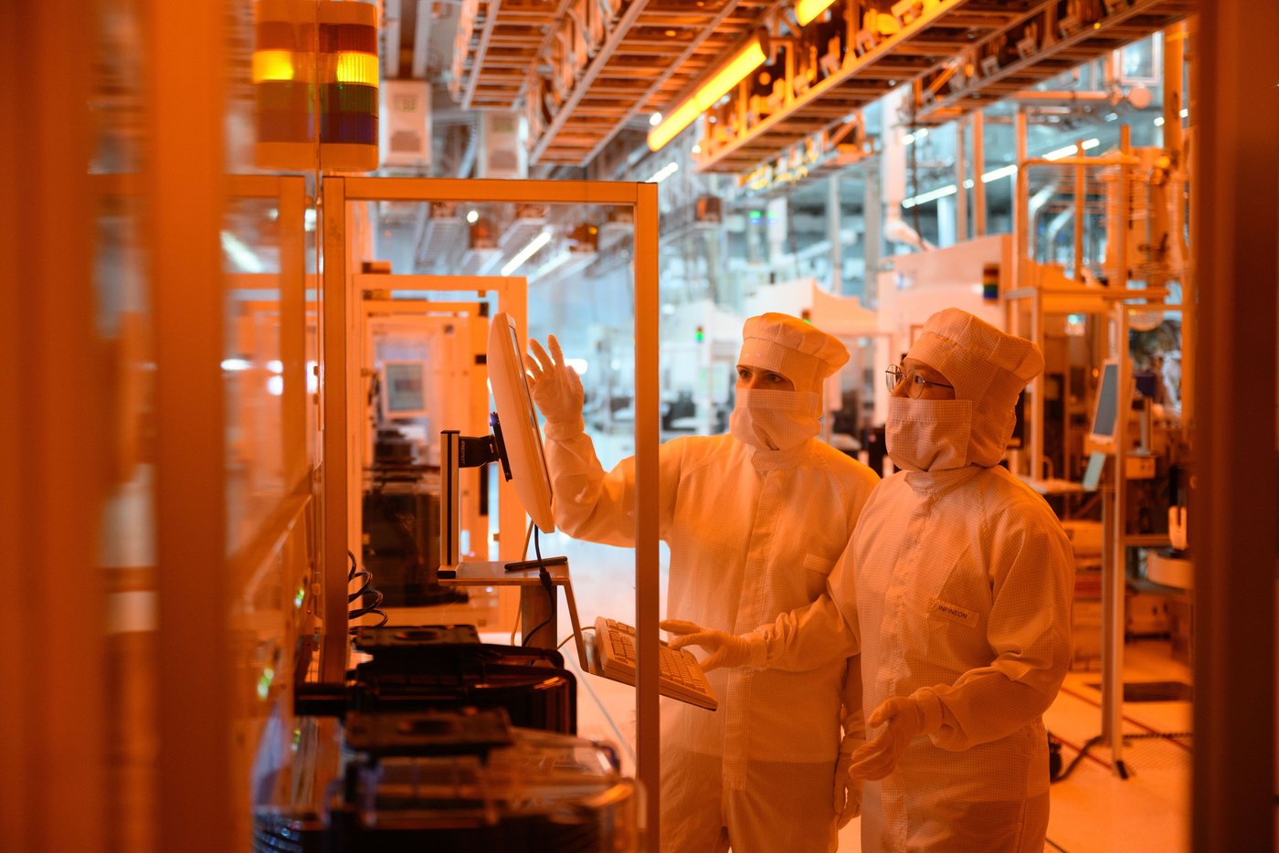 Infineon: 50 percent share price increase since April - | How analysts ...