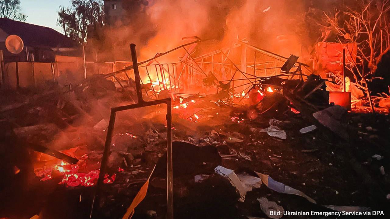 Ukraine-Krieg: Vier Tote bei russischen Angriffen auf die Re
