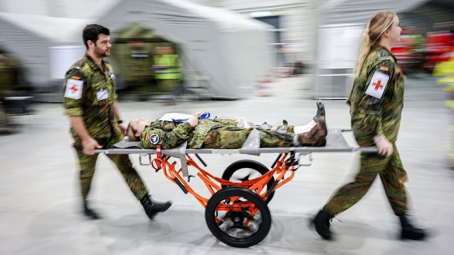 Verteidigung: 1000 Verwundete pro Tag: Wie Bundeswehr und zivile Rettungskräfte den Ernstfall üben