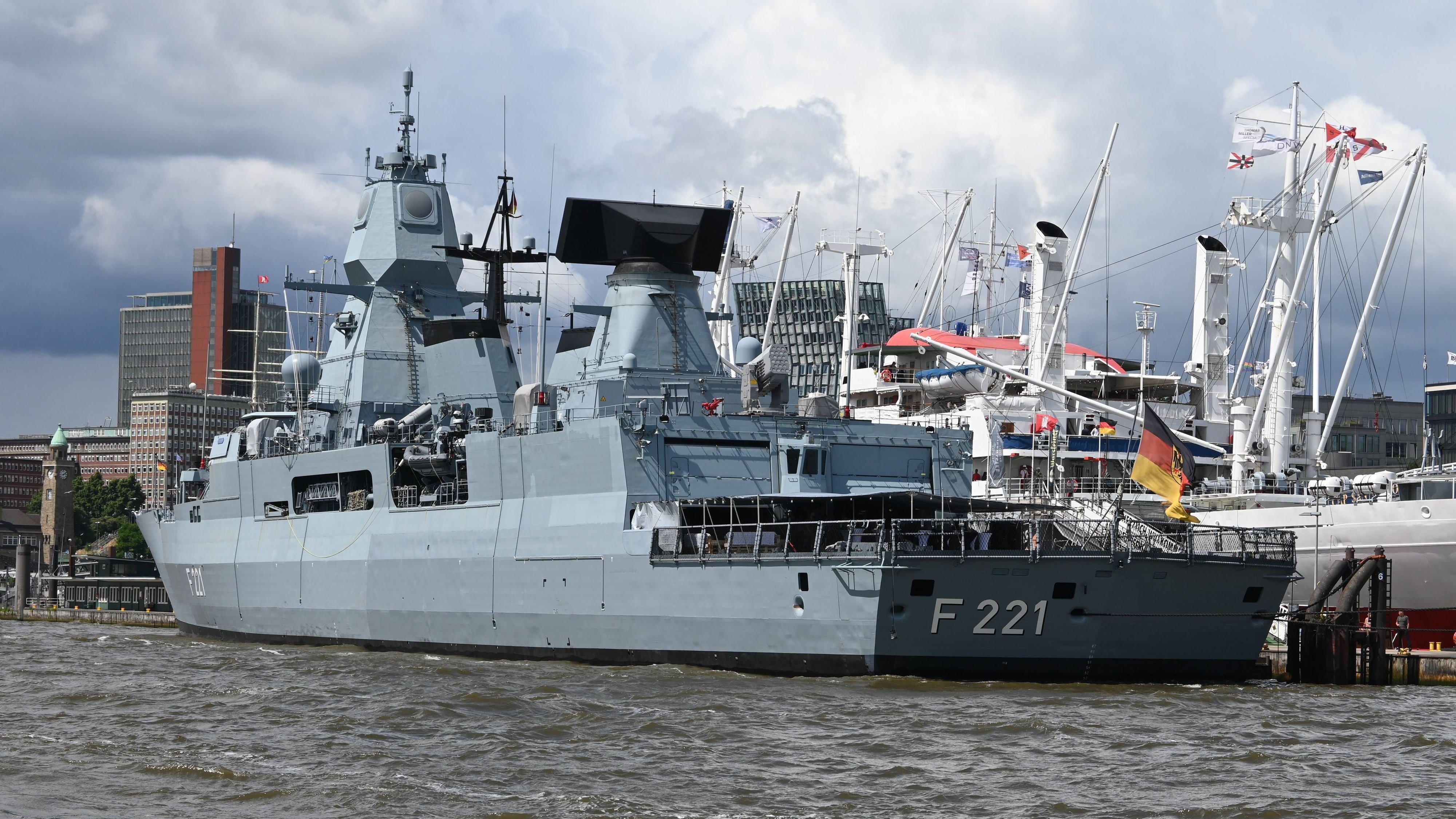 Handelsschifffahrt: Deutsche Marine entsendet Fregatte „Hessen“ ins ...