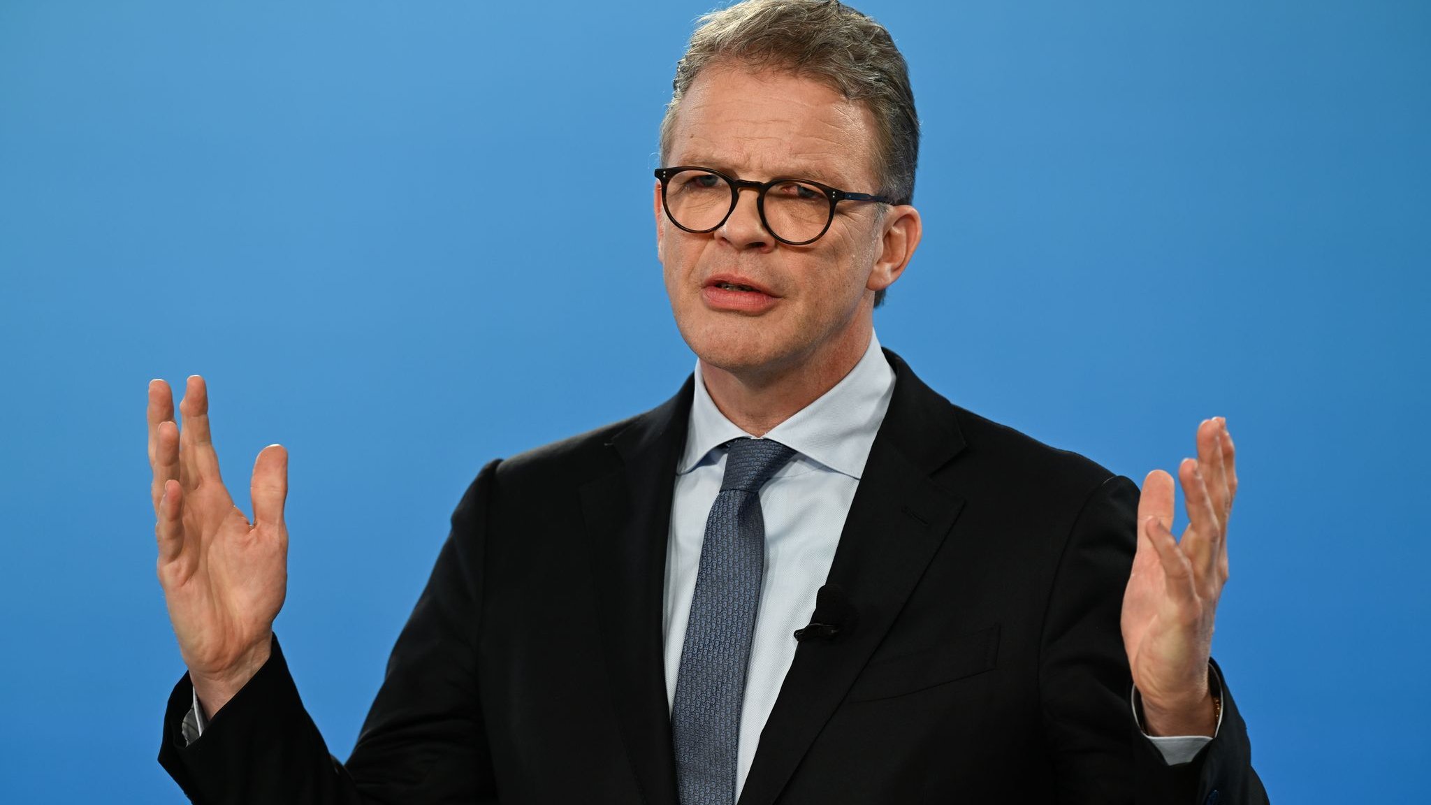 Wirtschaftsausblick: Deutsche-Bank-Chef Sewing warnt vor „Ära ohne ...