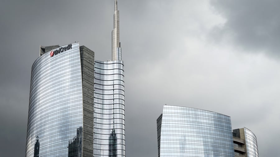 Banken: Unicredit: Italiens Wirtschaftsminister lehnt Verlegung von Hauptsitz ab