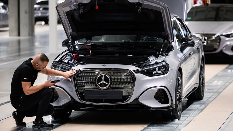 Autohersteller: Chinaflaute und Irankrieg – Mercedes senkt Gewinnprognose deutlich