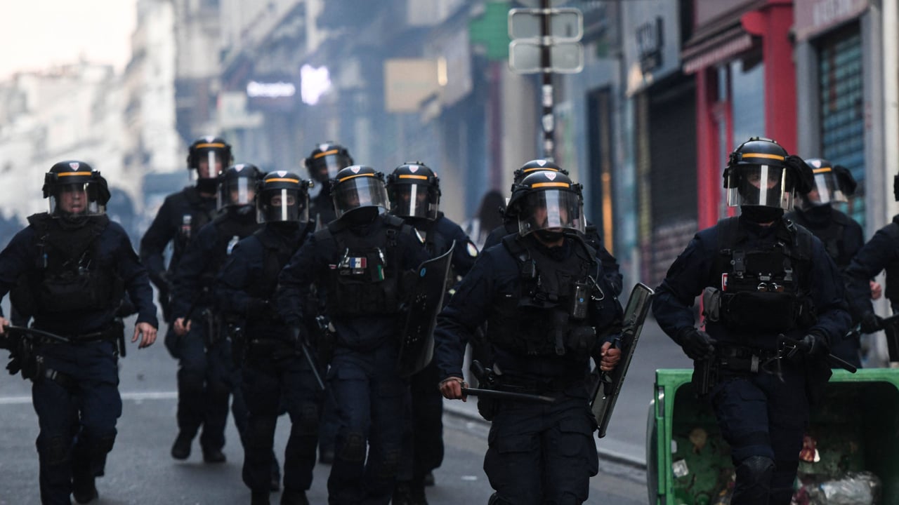 Frankreich: Premier Lecornu ordnet nach Ausschreitungen lokale Ausgangssperren an – Louvre bleibt geschlossen