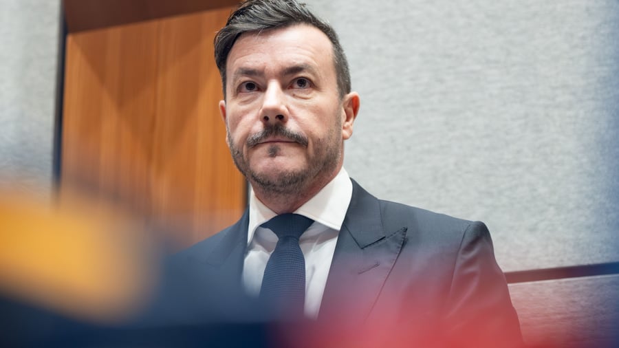 Signa-Gründer: 700 Millionen Euro gefordert: VAE-Staatsfonds bekommt in Schiedsverfahren gegen Benko Recht