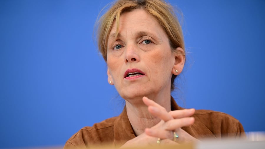 Kita und Schule: Bundesministerin erwartet spürbare Verbesserung bei Bildung