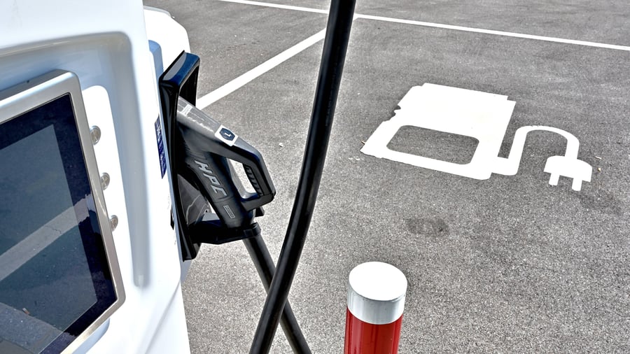 Elektromobilität: Auslastung von Ladesäulen für E-Autos nimmt zu