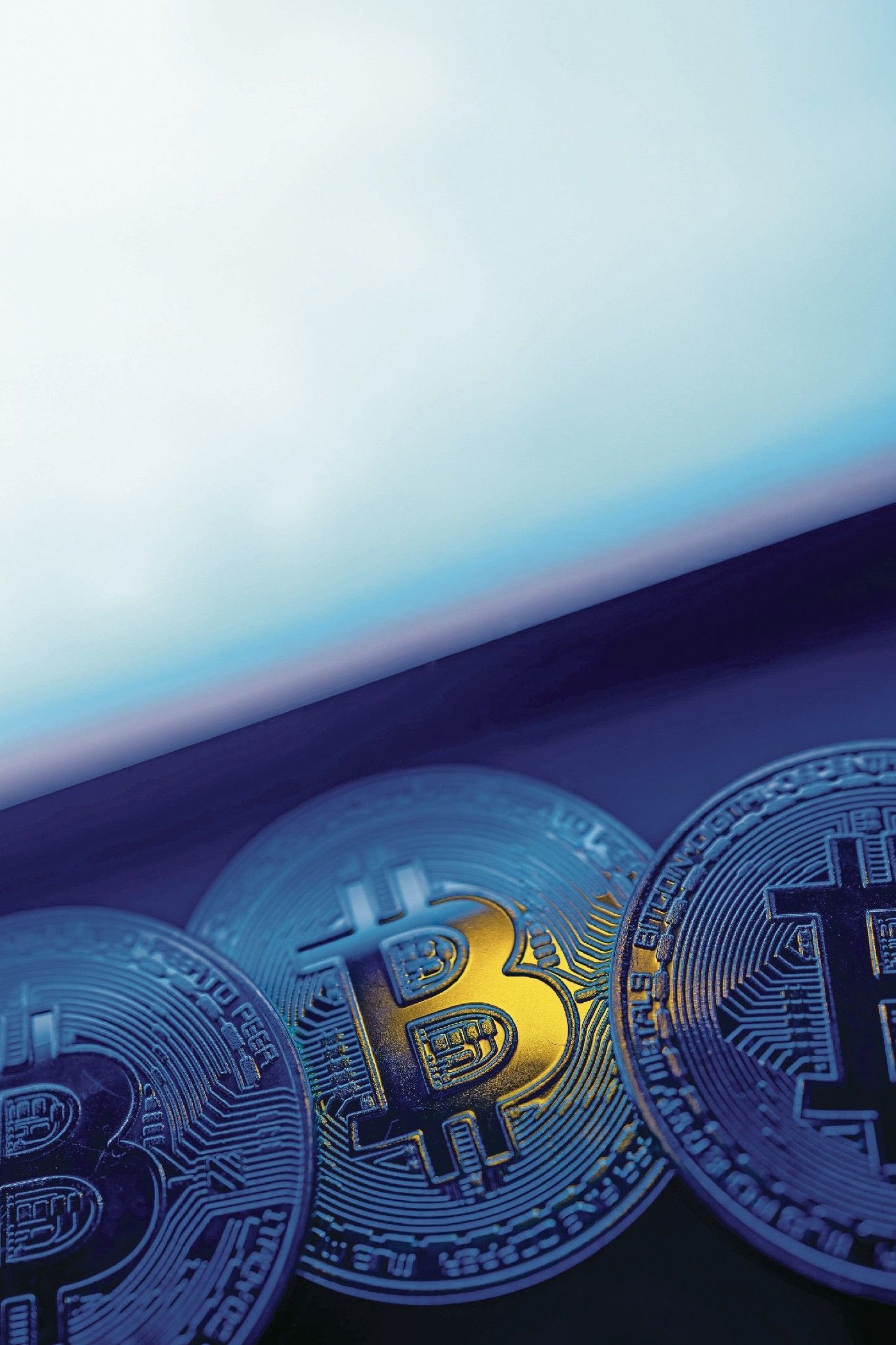 Bitcoin & Co.: Kryptowährungen sind erstmals über vier Billionen Dollar wert