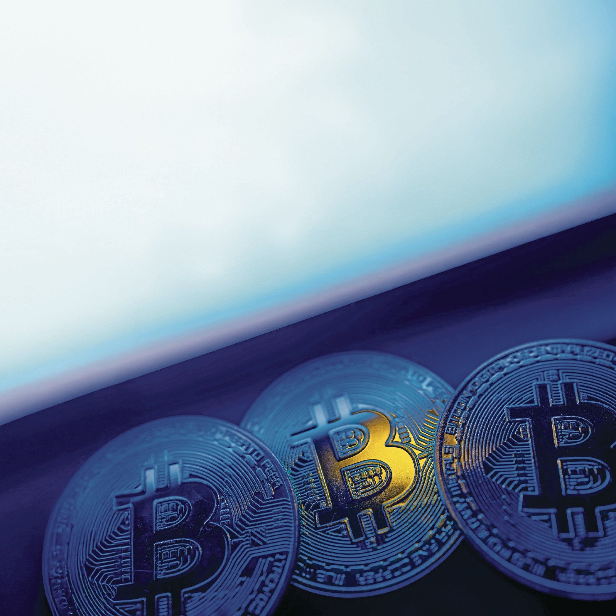 Bitcoin & Co.: Kryptowährungen sind erstmals über vier Billionen Dollar wert