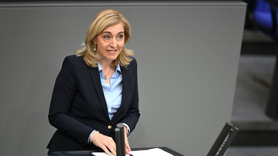 +++ Bundespolitik +++: Hitzige Debatte über Warkens Kassen-Sparpaket im Bundestag