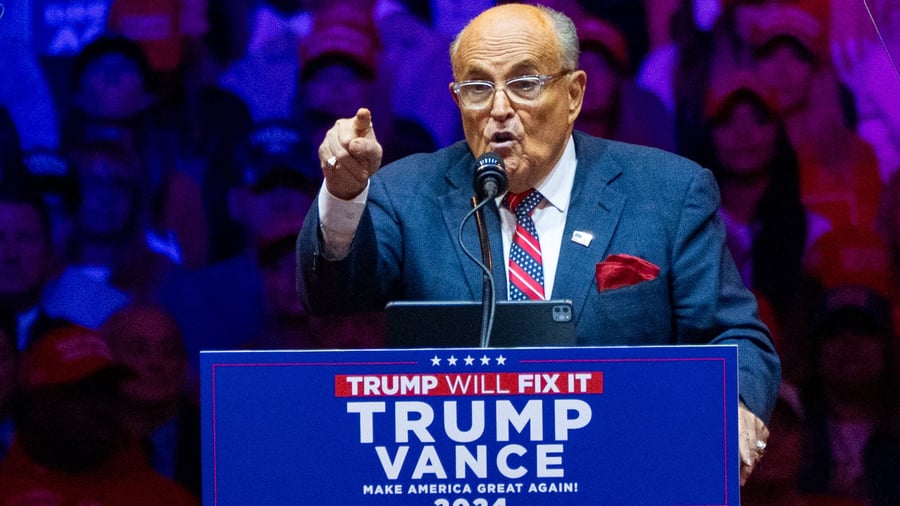 USA: Trump pardons his former lawyer Rudy Giuliani