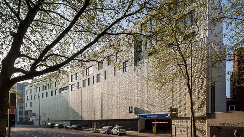 Immobilien: Wie auf Parkpl&auml;tzen Wohnraum entstehen kann