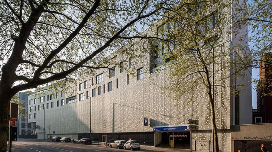 Immobilien: Großer Gewinn – Sechs Parkplätze machen Platz für 100 neue Wohnungen