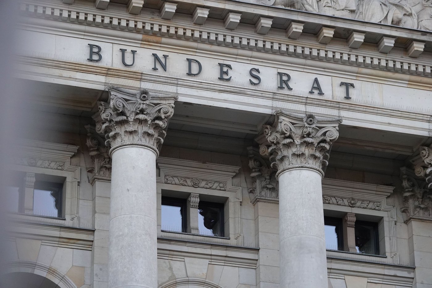 Conference: States demand compensation for relief package