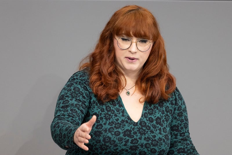 Ukraine-Krieg: Grüne und FDP widersprechen Scholz in der Taurus-Debatte ...