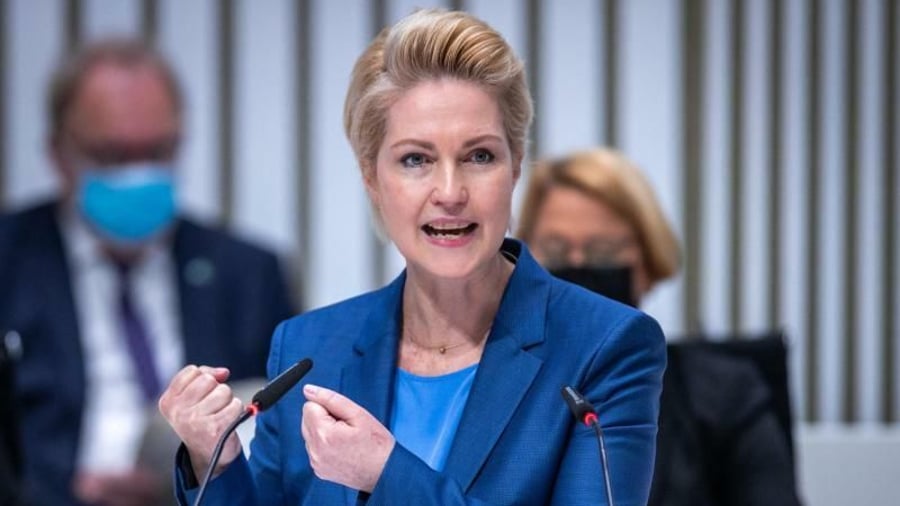 Energie: Schwesig fordert wegen hoher Spritpreise niedrigere Energiesteuern