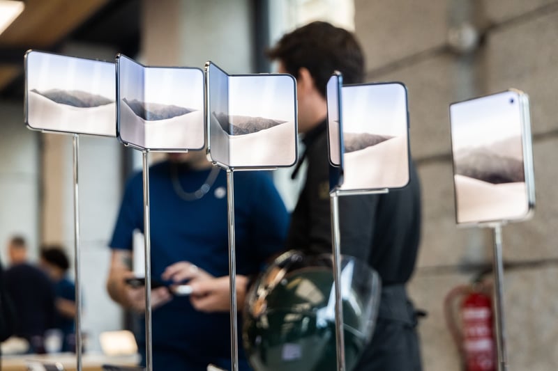 Technik: Apple bestätigt Probleme bei einigen Falt-iPhones
