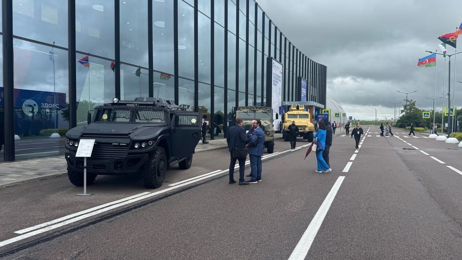 Drohnenkrieg: Vor Wirtschaftsforum: St. Petersburg meldet Drohnenalarm