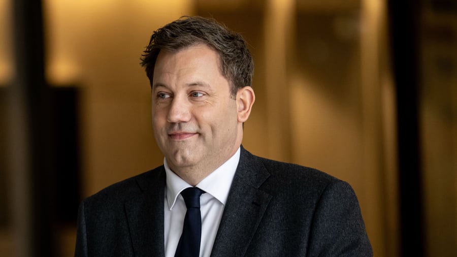 Reformen: Klingbeil will strafbefreiende Selbstanzeige bei Steuerbetrug abschaffen