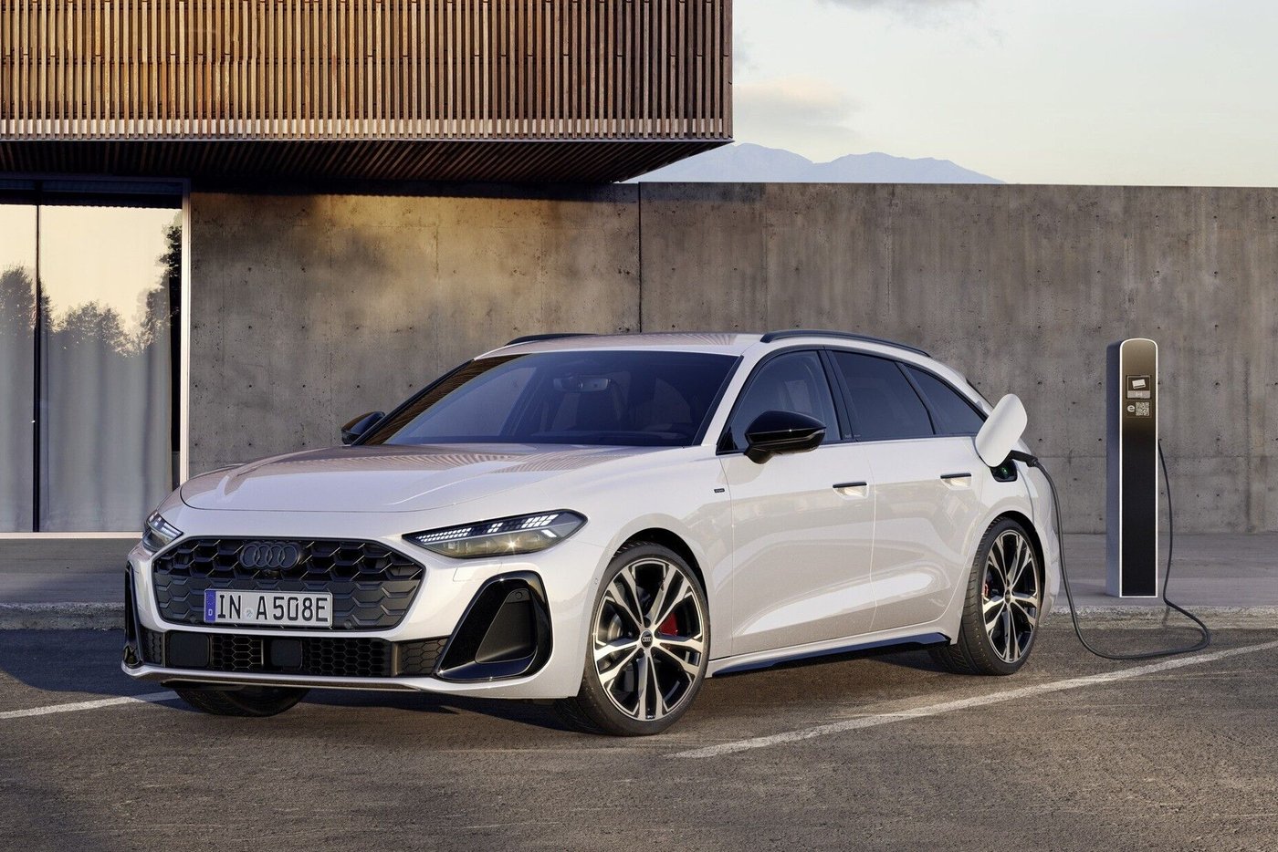 Sonntagwie Lange Halt Ein Plug In Hybrid