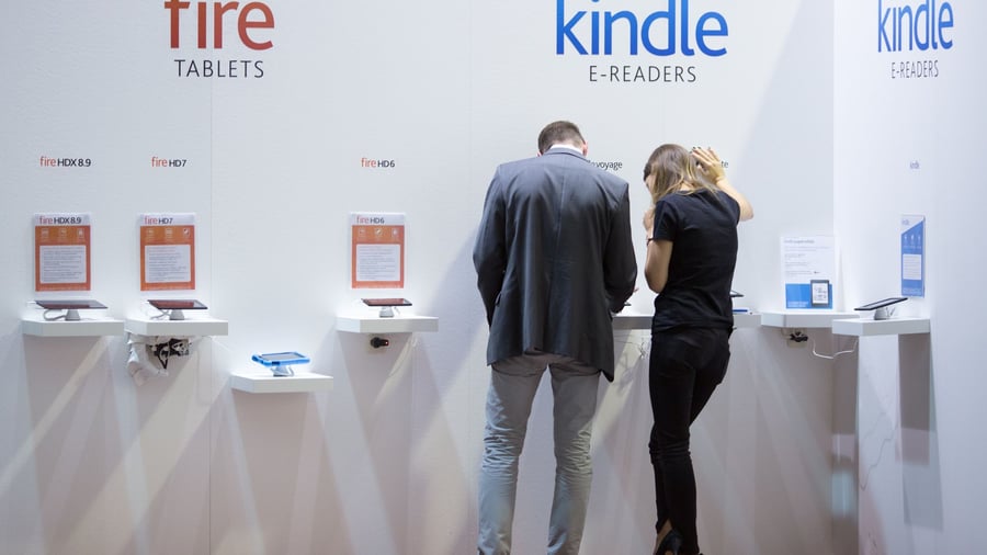 Von Bibliothek isoliert: Amazon stoppt Support für alte Kindle-Reader - mit Folgen