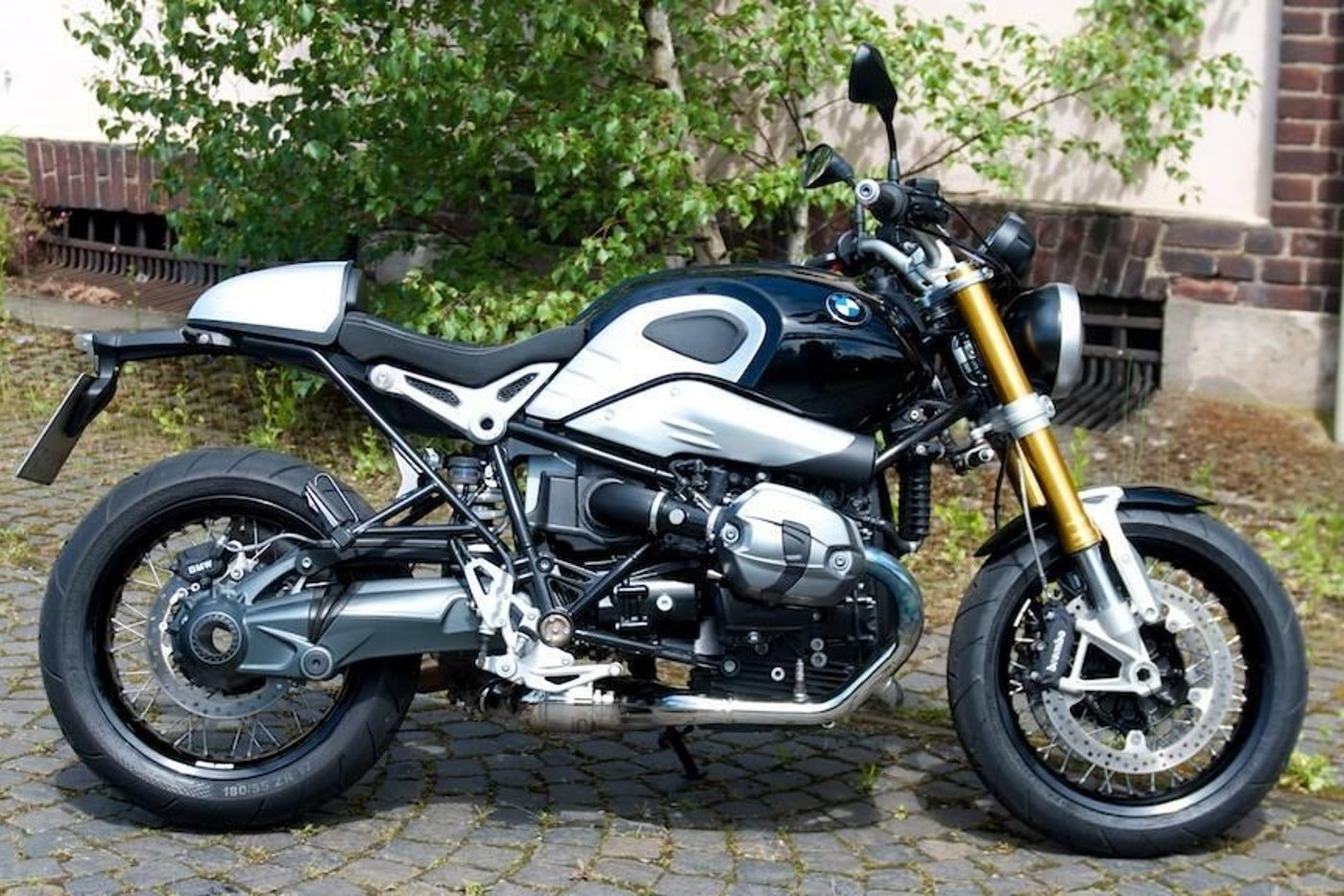 BMW R NineT im Handelsblatt Test Der Boxer der direkt aufs Herz zielt