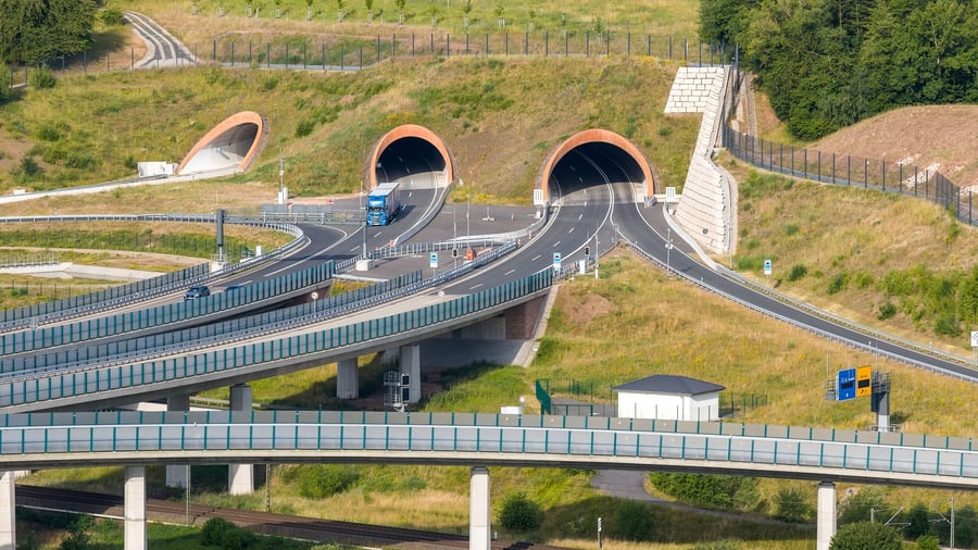Sicherheit unterwegs: Notfall im Autobahntunnel: drei Mythen im Check