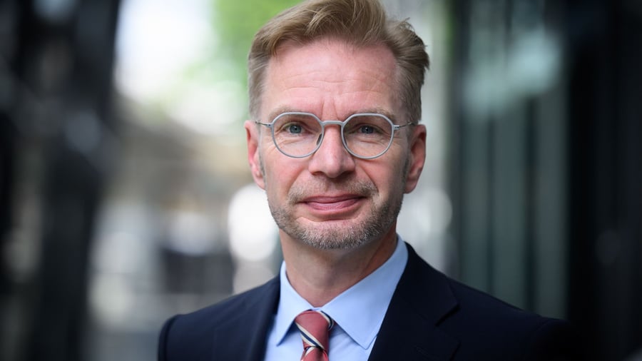 Hohe Spritpreise: Steuerzahlerbund: Höhere Pendlerpauschale besser als Prämie