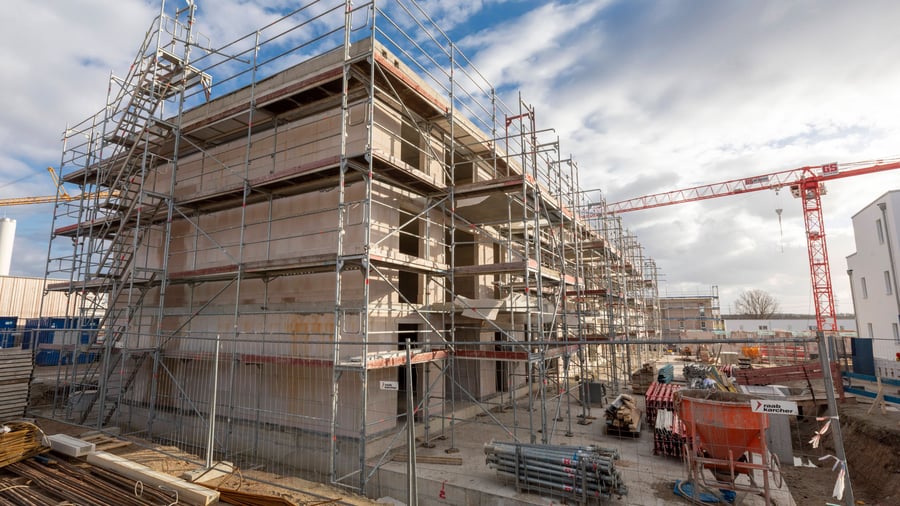 Immobilien: Großanleger im Interview: „Gefördertes Wohnen ist ein strategisches Investment“