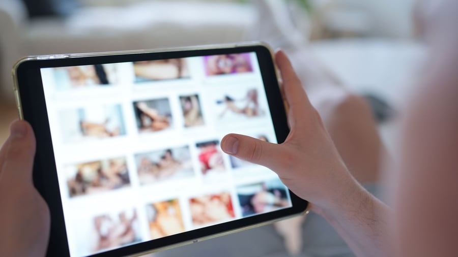 Nach Krebserkrankung: Erotik-Milliardär hinter Online-Plattform OnlyFans gestorben