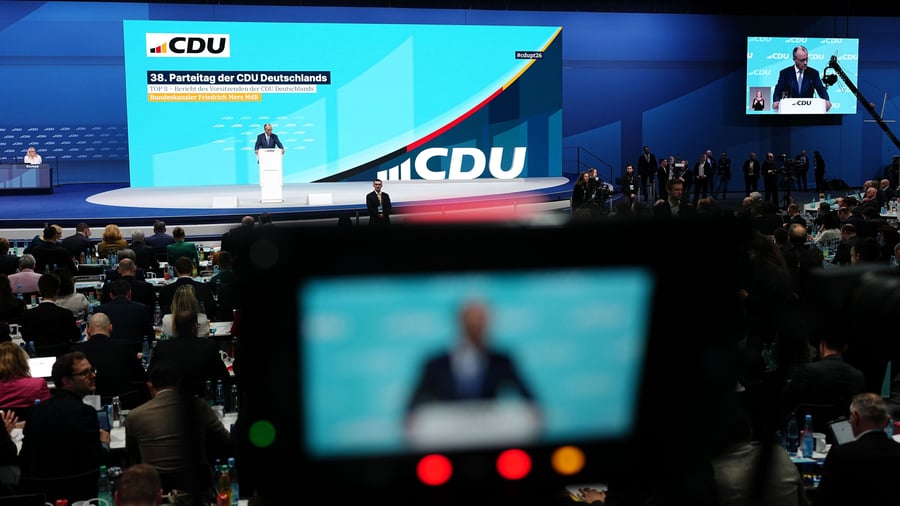 Bundesparteitag: CDU will Social-Media-Altersgrenze ab 14 Jahren