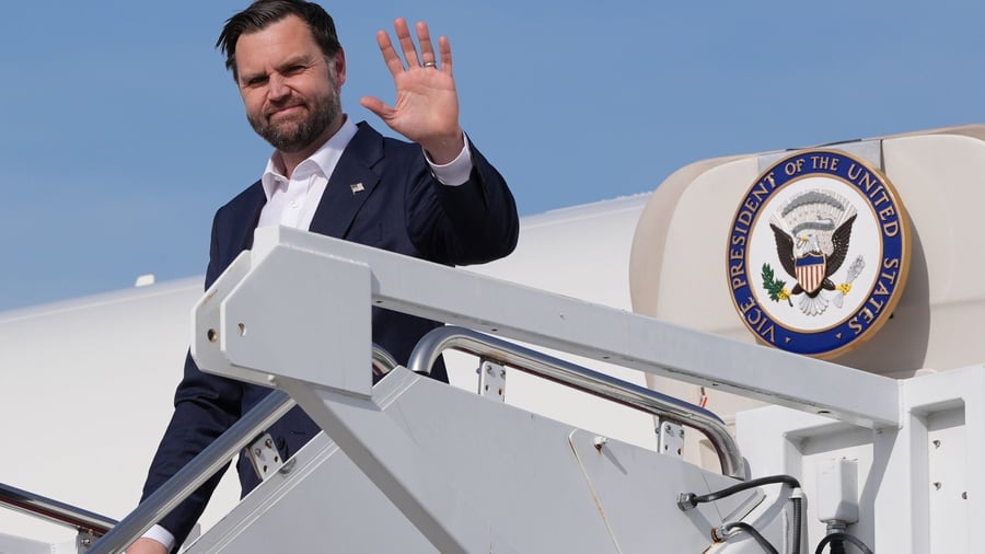 Die Lage im Überblick: Streitpunkt Uran: Vance sieht Führung in Teheran am Zug