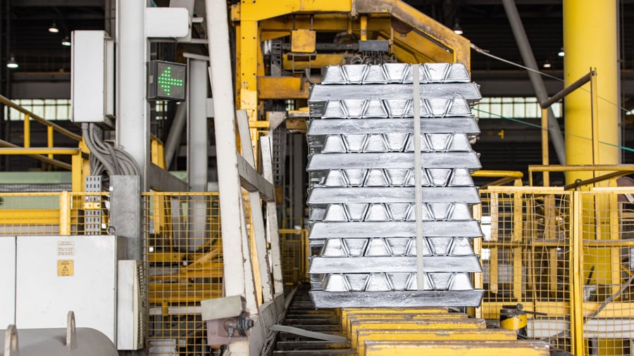 Iran-Krieg: Metallpreise schwanken stark – Analysten warnen vor Engpässen