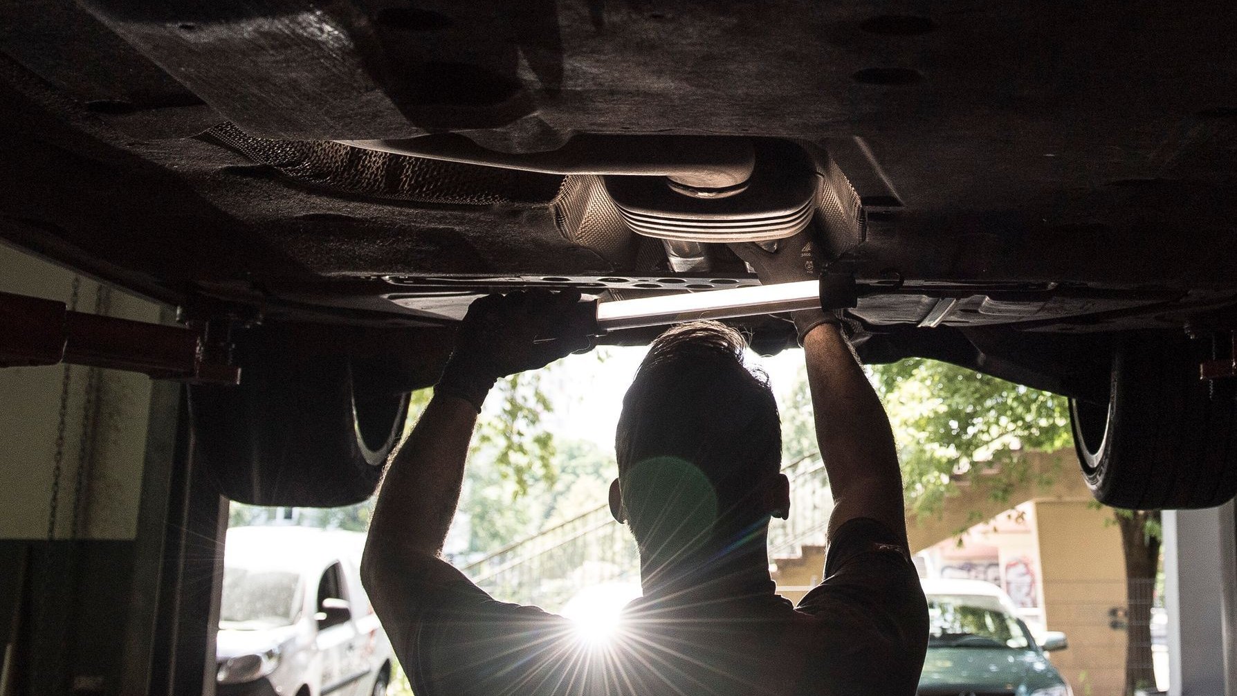 Inspektion und Wartung: Warum Gro&szlig;st&auml;dter in der Werkstatt oft draufzahlen