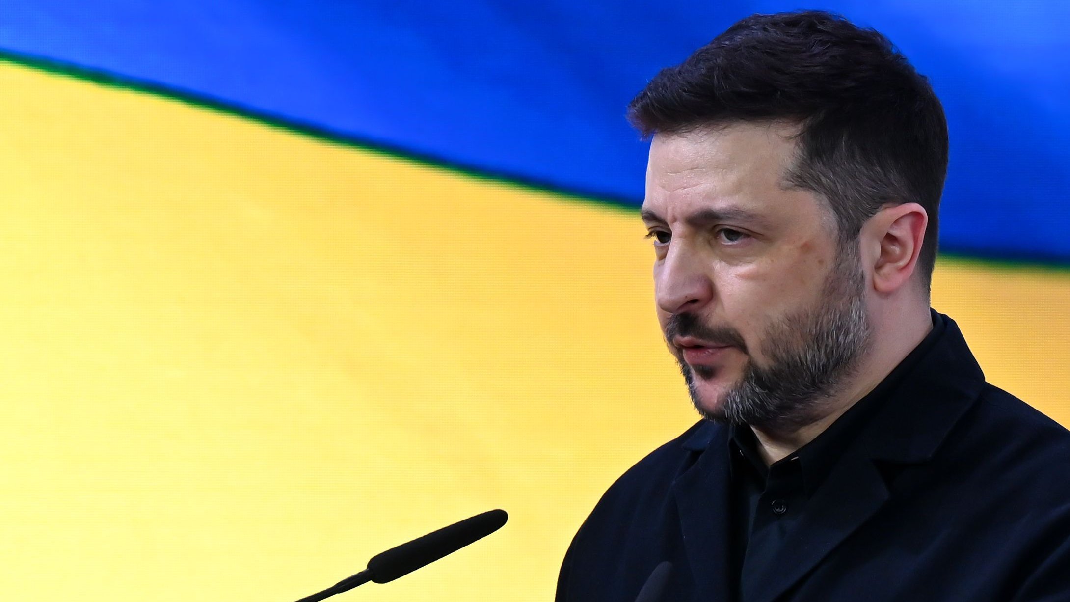 Ukraine: Selenskyj in München – Probleme mit Trump und mit der Luftverteidigung