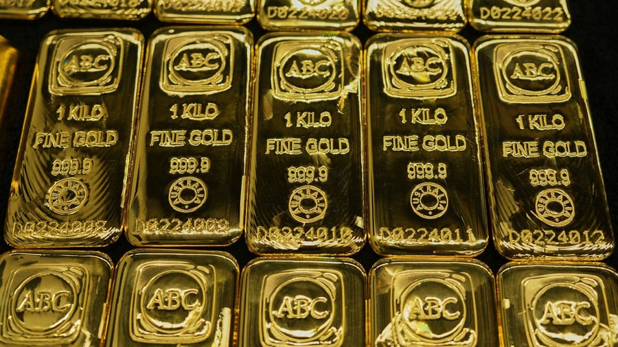 Investors Push Silver Past Gold