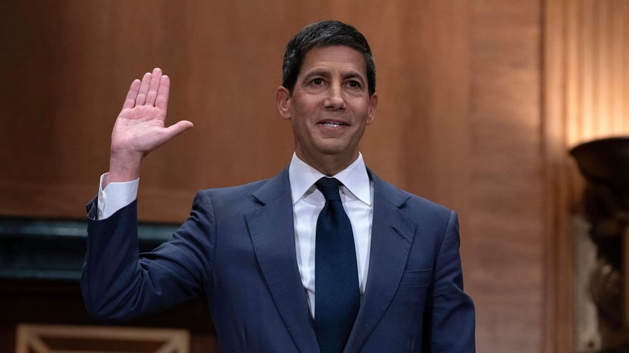 Notenbank: Bankenausschuss stimmt für Trumps Fed-Kandidaten Warsh