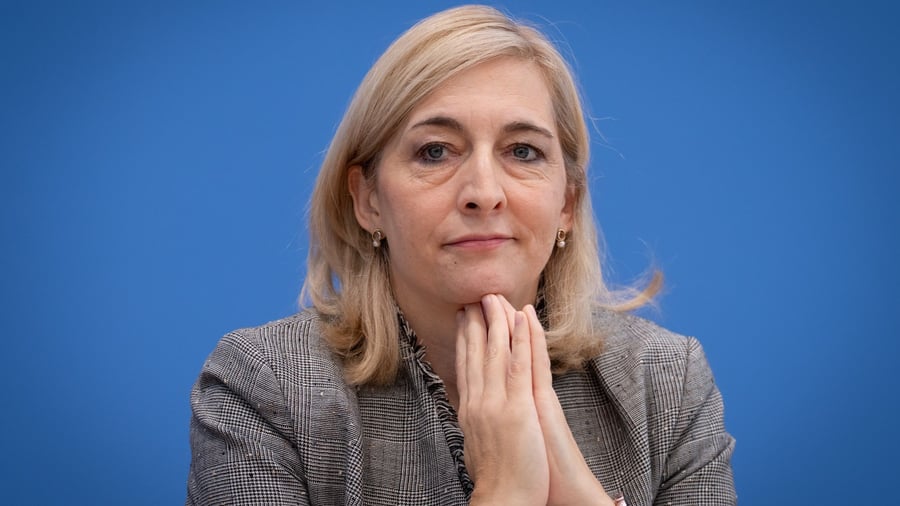 Gesundheit : Last-Minute-Operation für stabile Beiträge